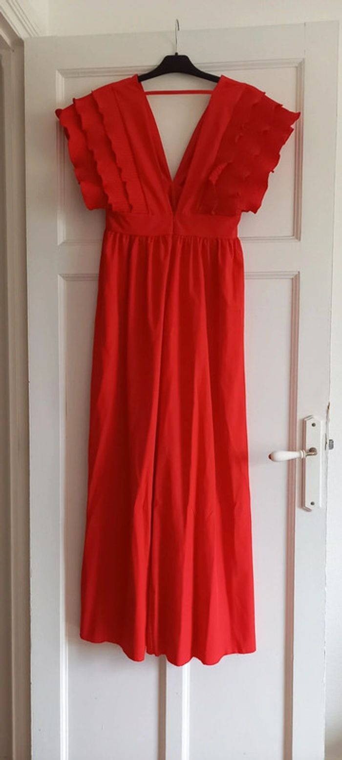 Robe longue rouge pour petite 38/40 avec volants aux épaules, dos nu et décolleté - photo numéro 2