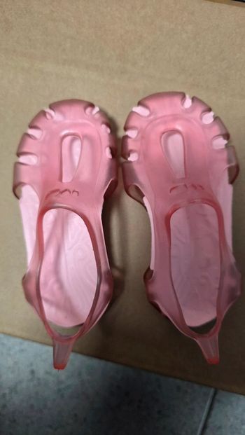 Sandale de plage taille 24