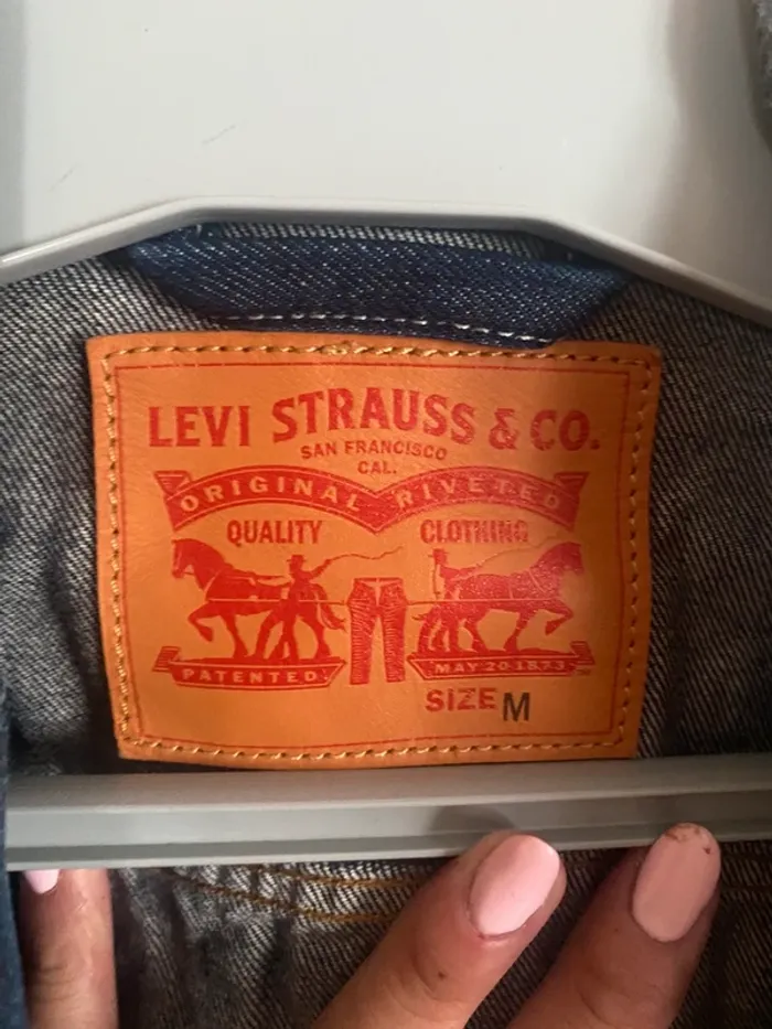 Veste en jean femme Levi’s – Taille M – Très bon état & indémodable 💙 - photo numéro 5