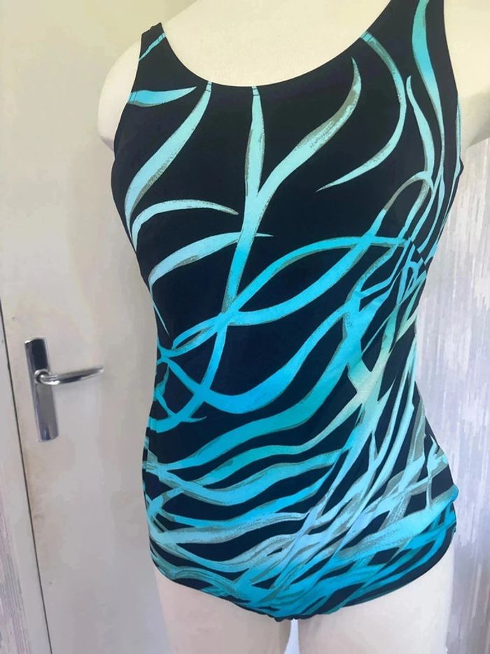 Magnifique maillot de bain taille 48• - photo numéro 2