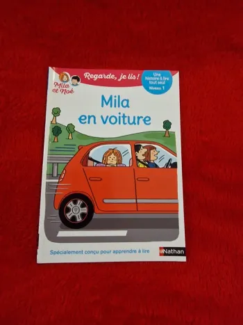 Livre regarde je lis mila et noé, mila en voiture