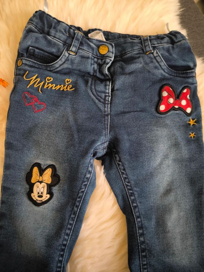 💙 Magnifique jean Minnie Mouse en 24 mois 💙 - photo numéro 3