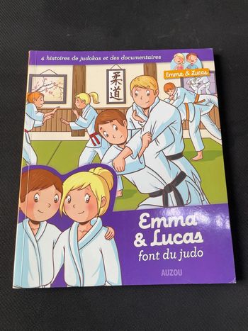 Emma et Lucas font du judo