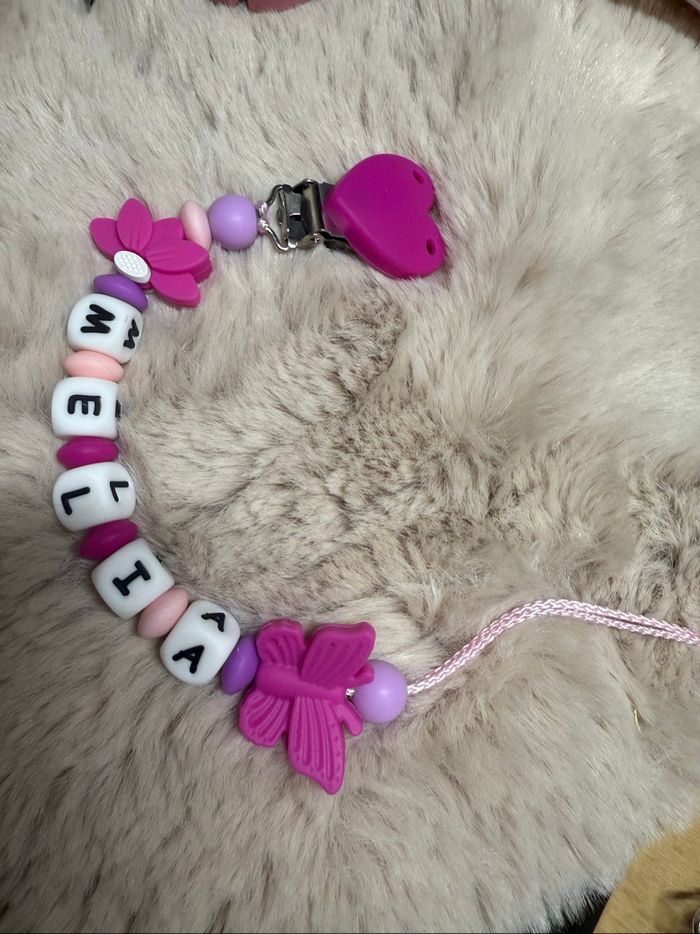Attache tétine personnalisée