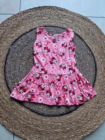 Jolie robe Disney Minnie taille 36 mois