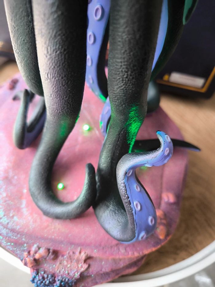 Figurine lumineuse de collection Ursula la petite sirène neuve - photo numéro 8