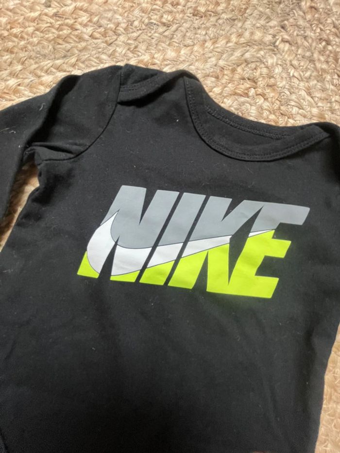Body Nike - photo numéro 2