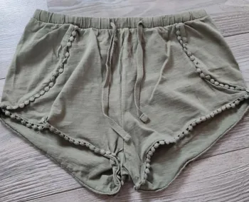 Short undiz