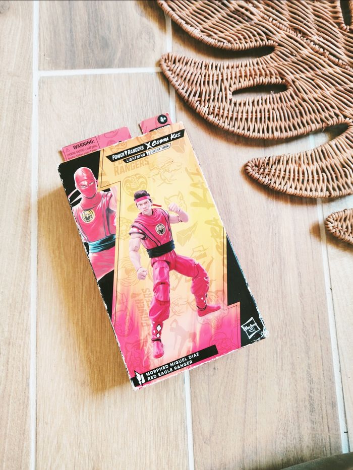 🙅 Coffret Power rangers X Cobra Kai morphed Miguel Diaz red eagle ranger Lighting collection