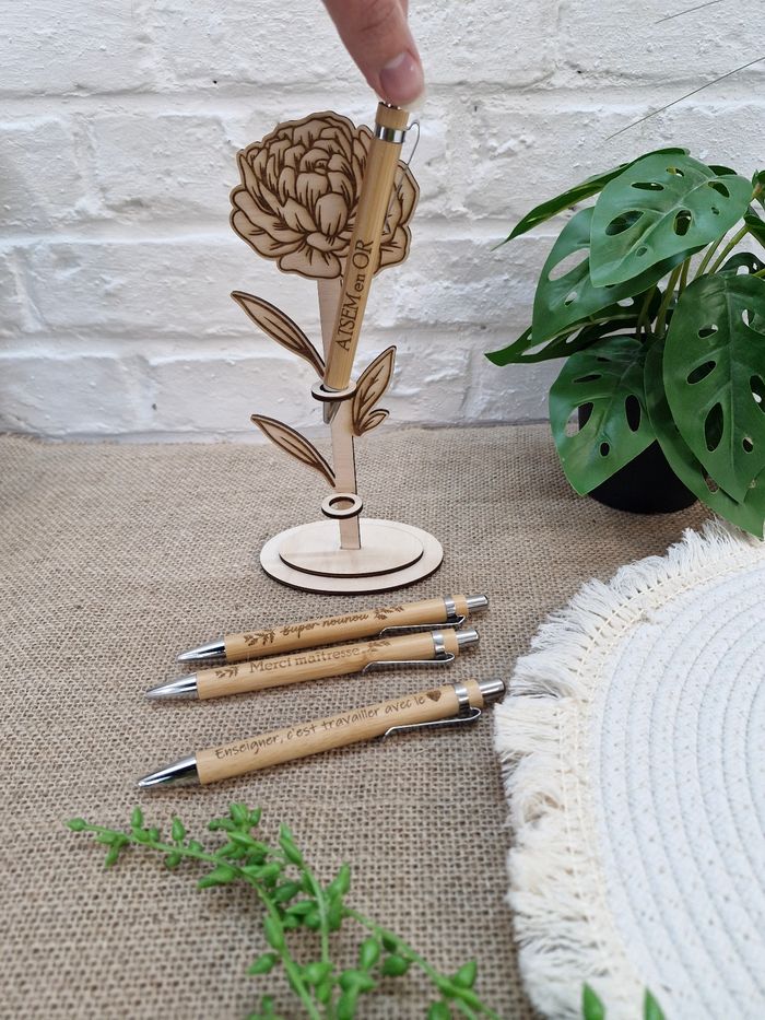 Porte stylo fleur + stylo gravé - photo numéro 7