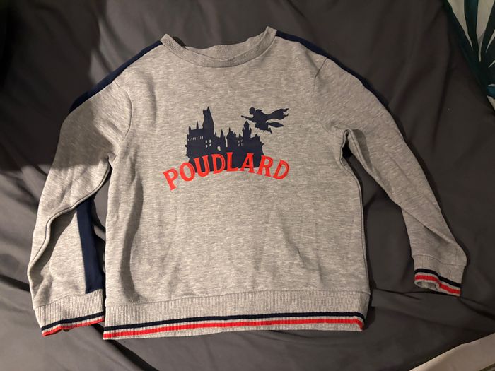 Sweat gris col rond poudlard 8 ans