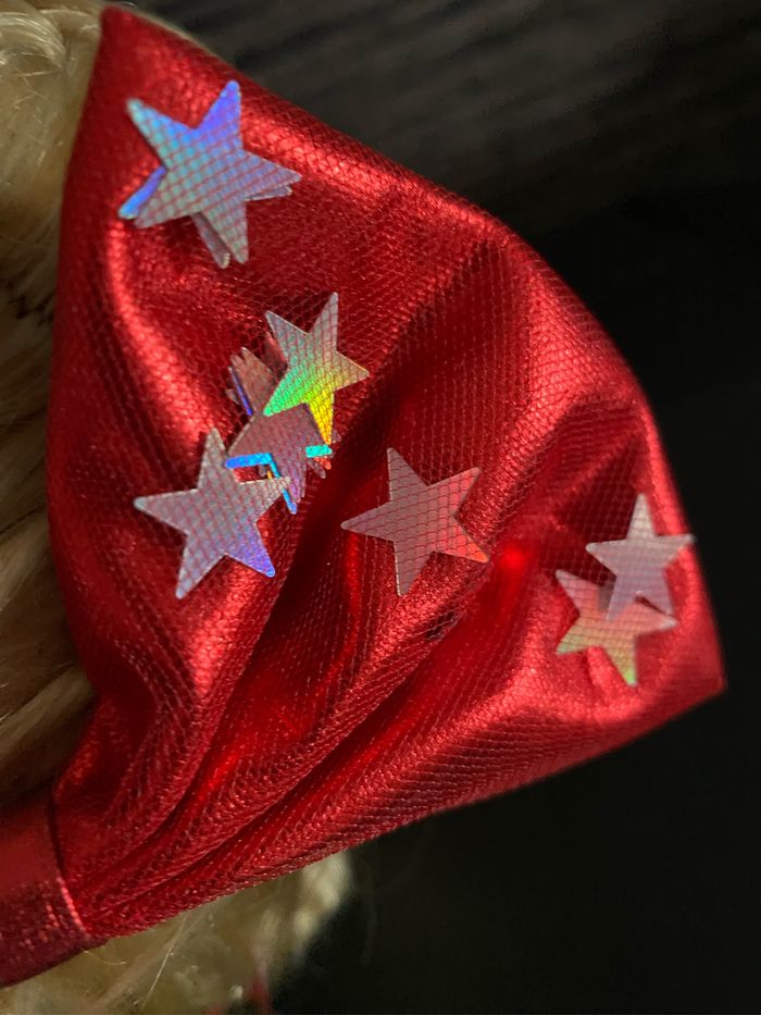 Serre tête enfant rouge satiné étoiles mobiles - photo numéro 4