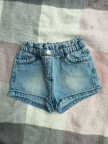 Short 9 mois 