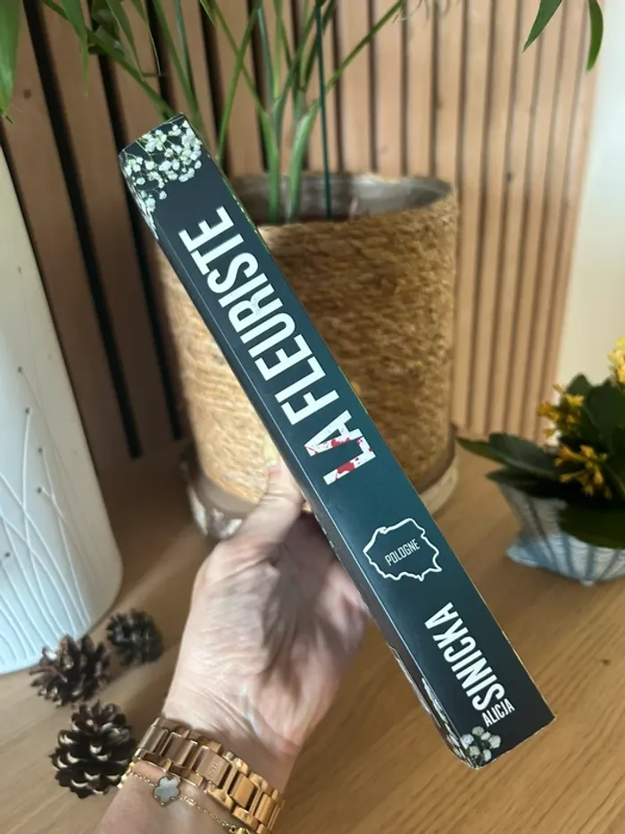 Livre La Fleuriste - photo numéro 3