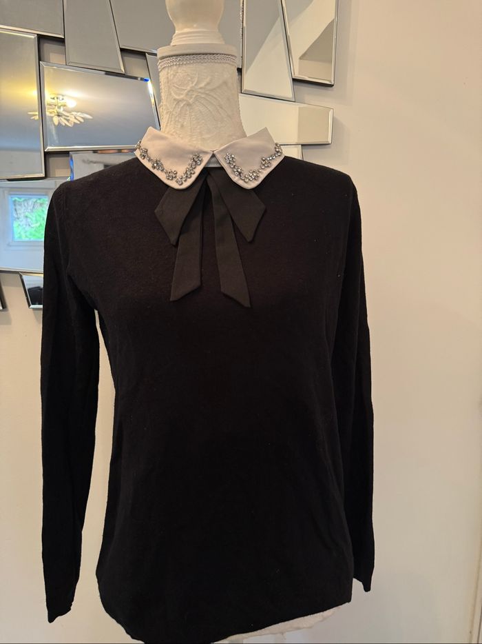 Pull noir avec col strass bijoux  taille 36