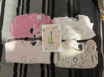 Lot pyjamas - 1 mois
