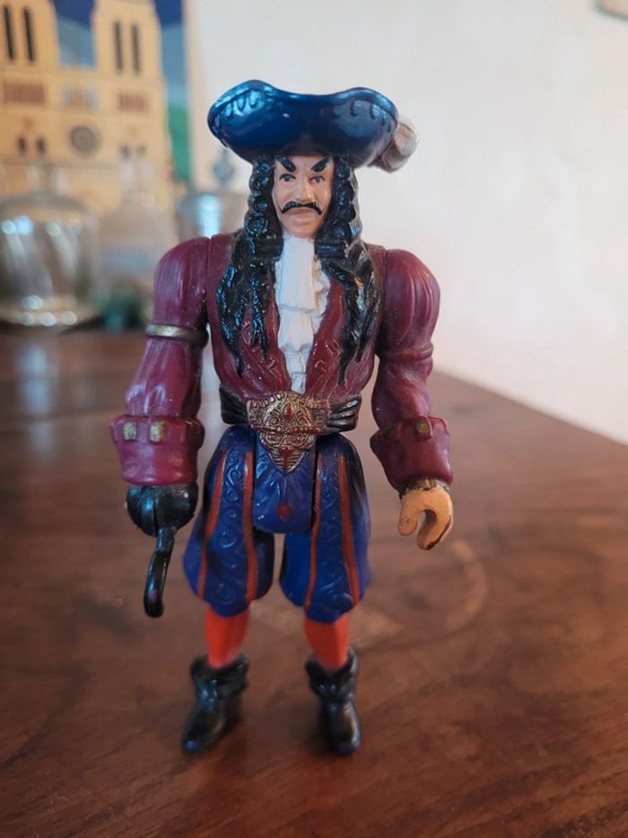 Vends figurine mattel capitaine hook 1991