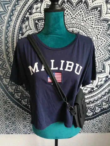 Tee-shirt crop top bleu marine à message malibu avec drapeau USA / H&M / (M)