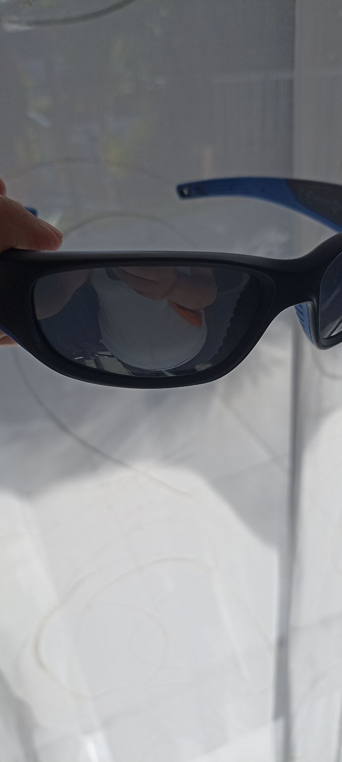 Lunettes de soleil sport enfants - photo numéro 2