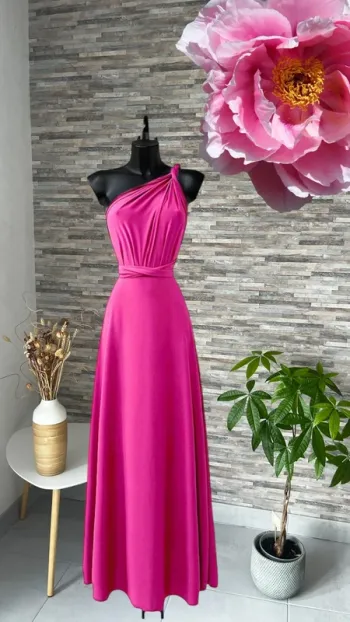 Sublime robe longue de couleur rose multi positions