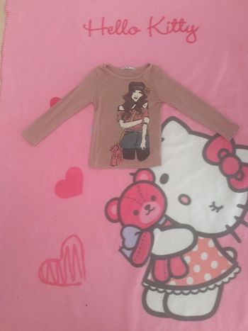 T-shirt à manches longues t.6ans