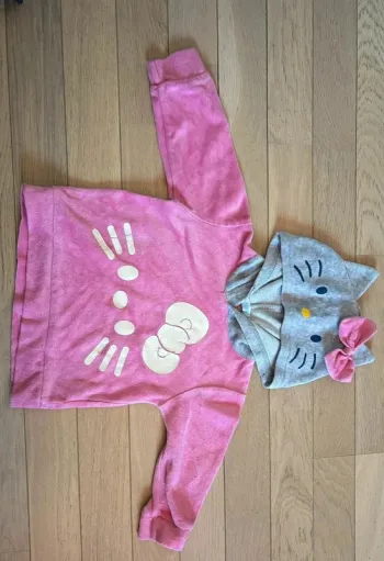 Pull à capuche chat