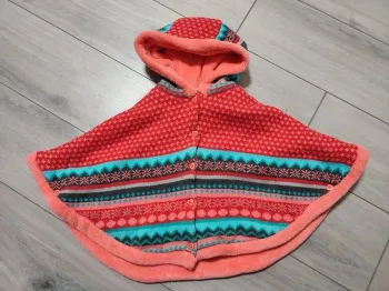 Poncho cape polaire 9 mois rouge orange inuit très bon état