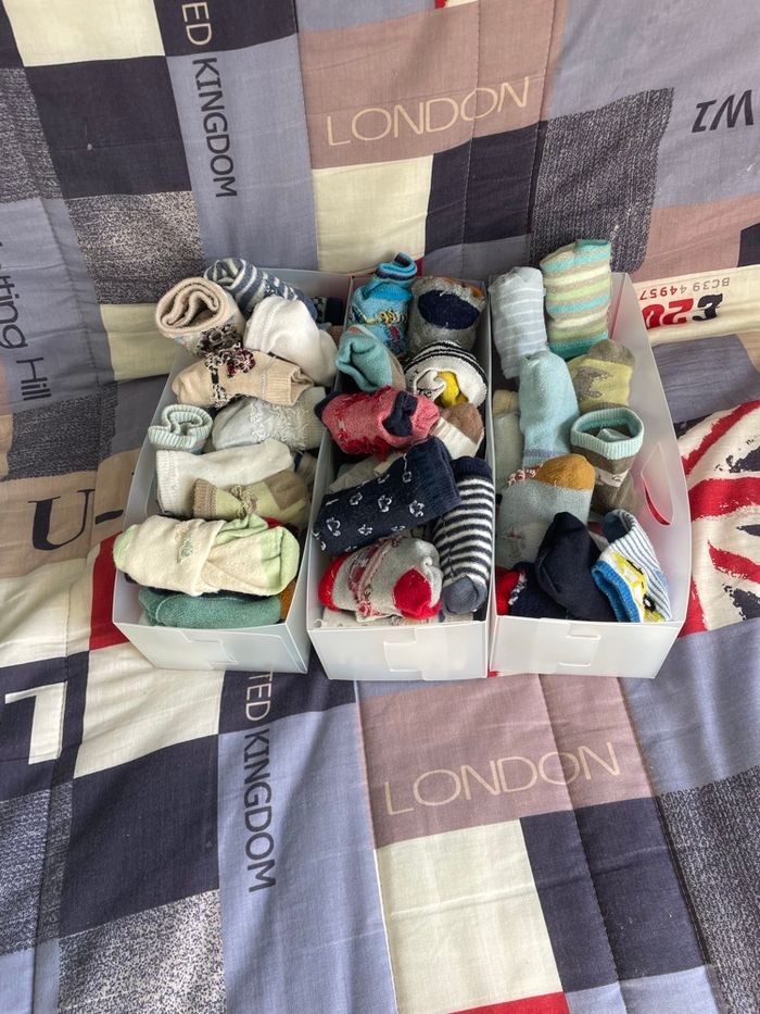 Lot d’environ 30 chaussettes enfants