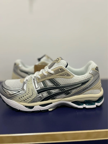 Asics Kayano 14 taille 45