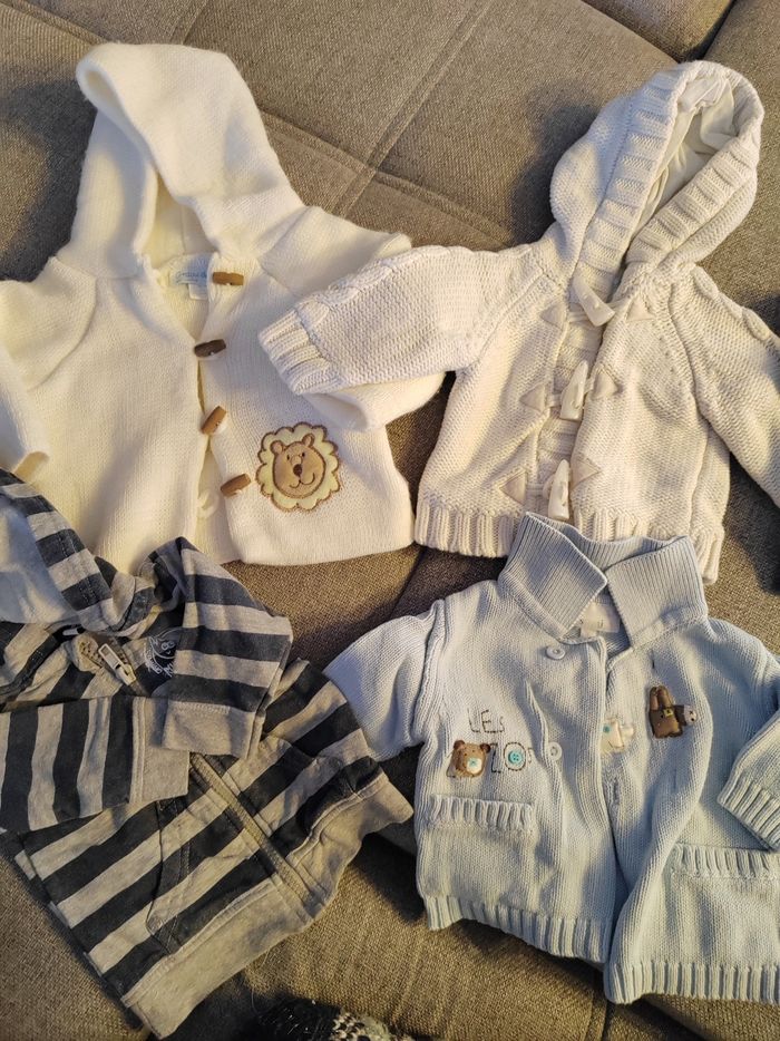 Lot vestes et gilets - photo numéro 2