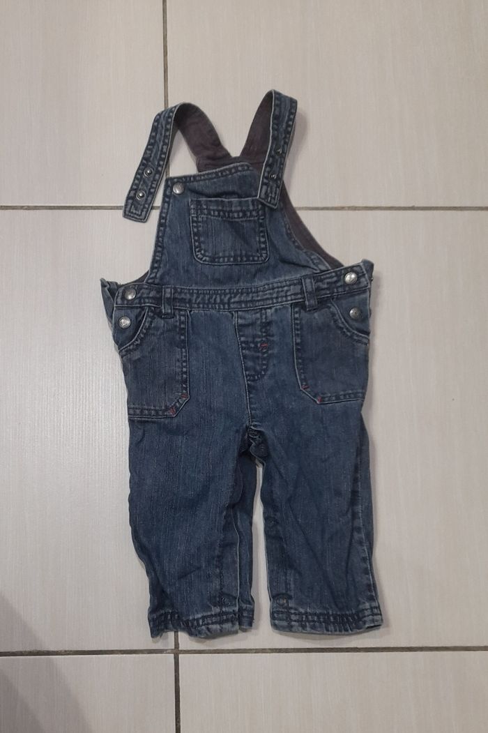 Salopette 9 mois
Bon état