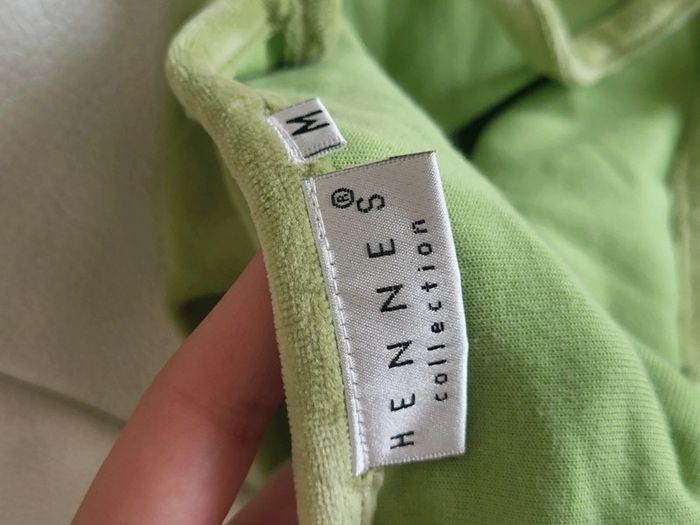 Superbe top vert. - photo numéro 3