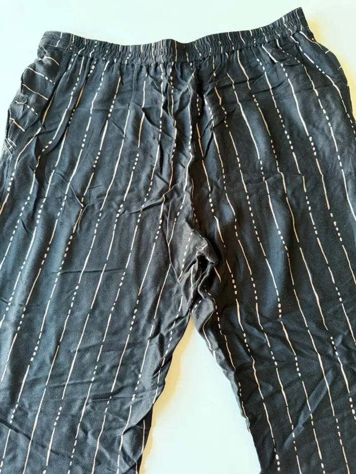 Pantalon fluide noir et beige - photo numéro 4