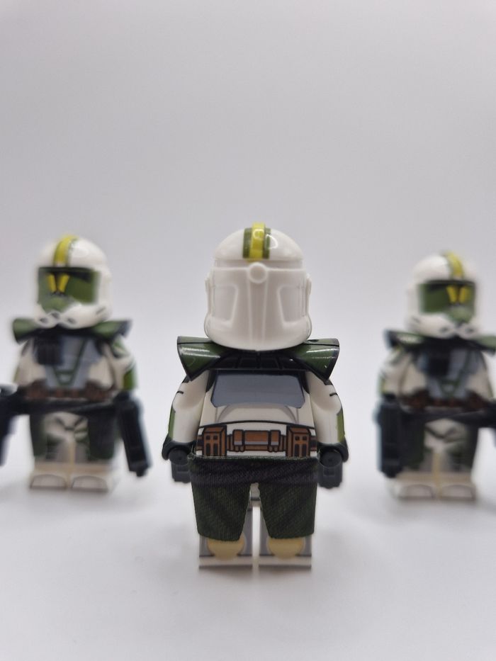 Figurines type lego 4 clones Doom troopers star wars - photo numéro 4