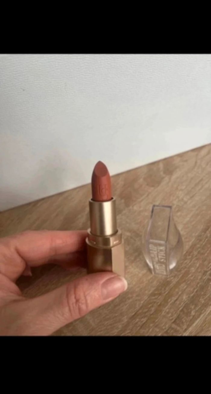 Rouge à lèvre - photo numéro 3