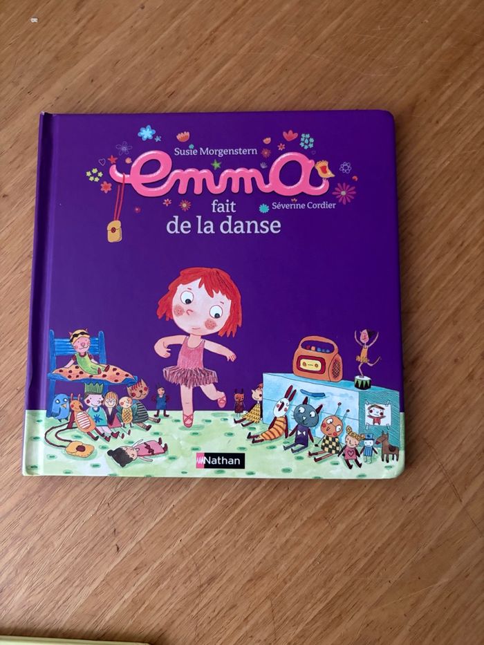 Livre Emma fait de la danse