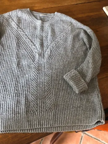 Pull gris