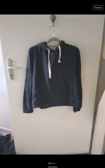 Pull a capuche