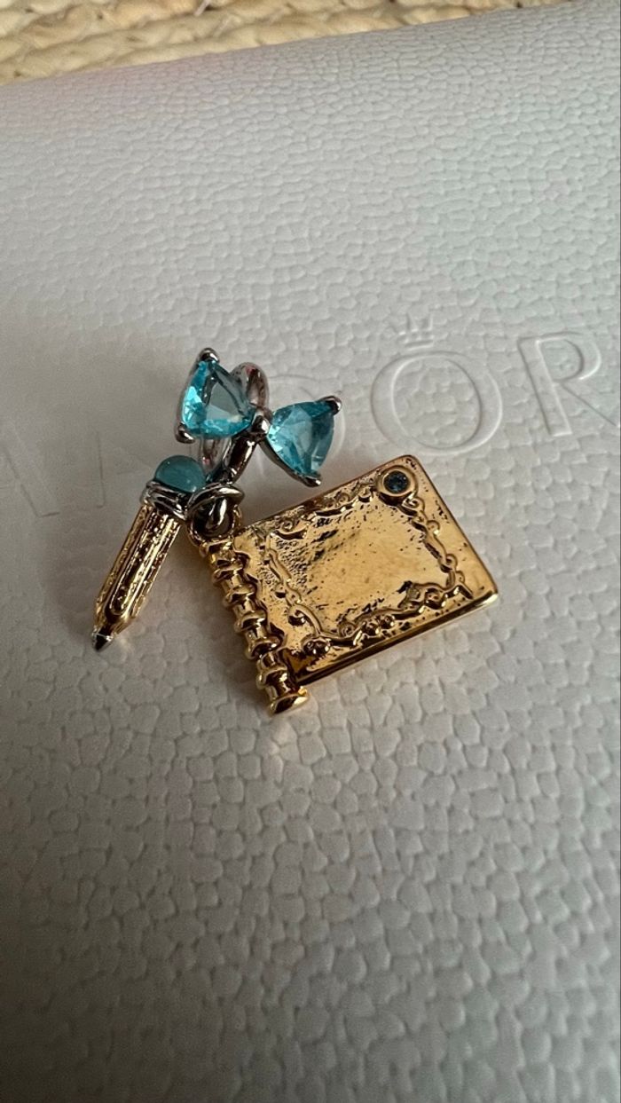 Charm carnet de bal et crayon bridgerton - photo numéro 3