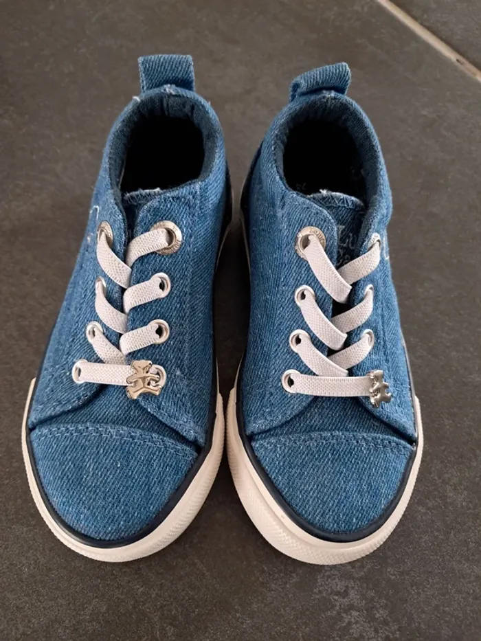 Chaussures T.24 - photo numéro 3