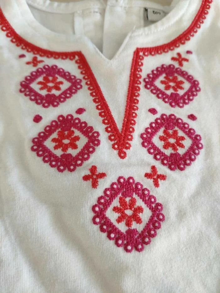 T-shirt manches courtes brodé fille 6 mois idéal été - photo numéro 4