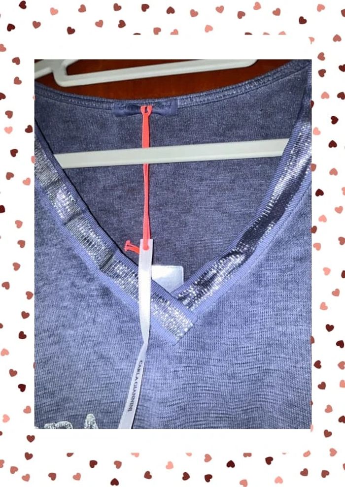Superbe t-shirt bleu col v Carla Giannini - photo numéro 2