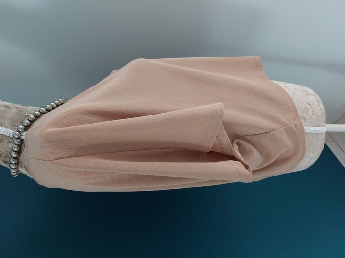 T-shirt Zara beige rosé taille M - photo numéro 2