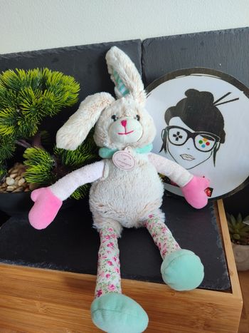 doudou et compagnie peluche lapin choupidoux dc2763 fleur rose vert beige crème