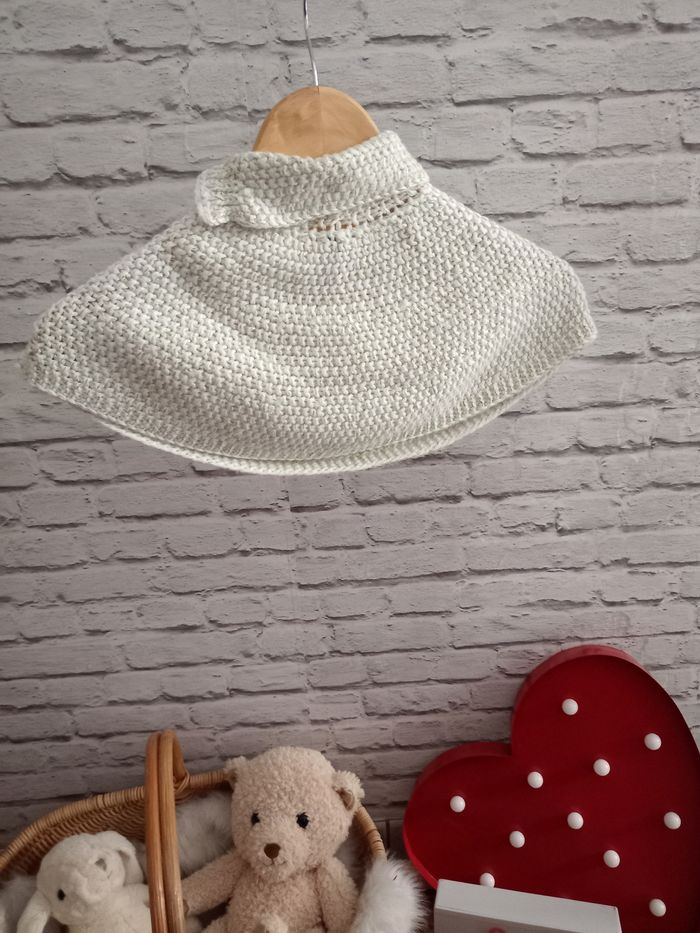 Châle tricot Kiabi neuf 6mois - photo numéro 2