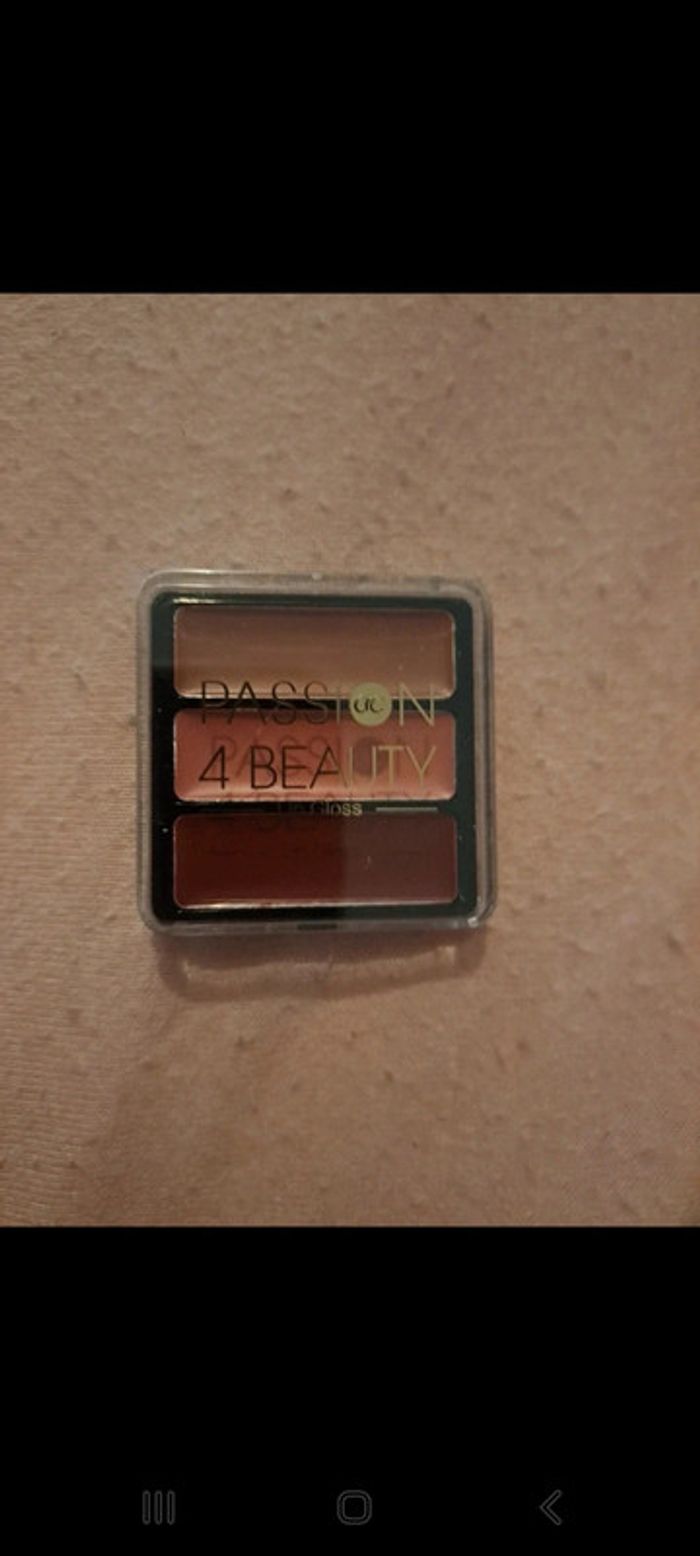 Lot de maquillage - photo numéro 5