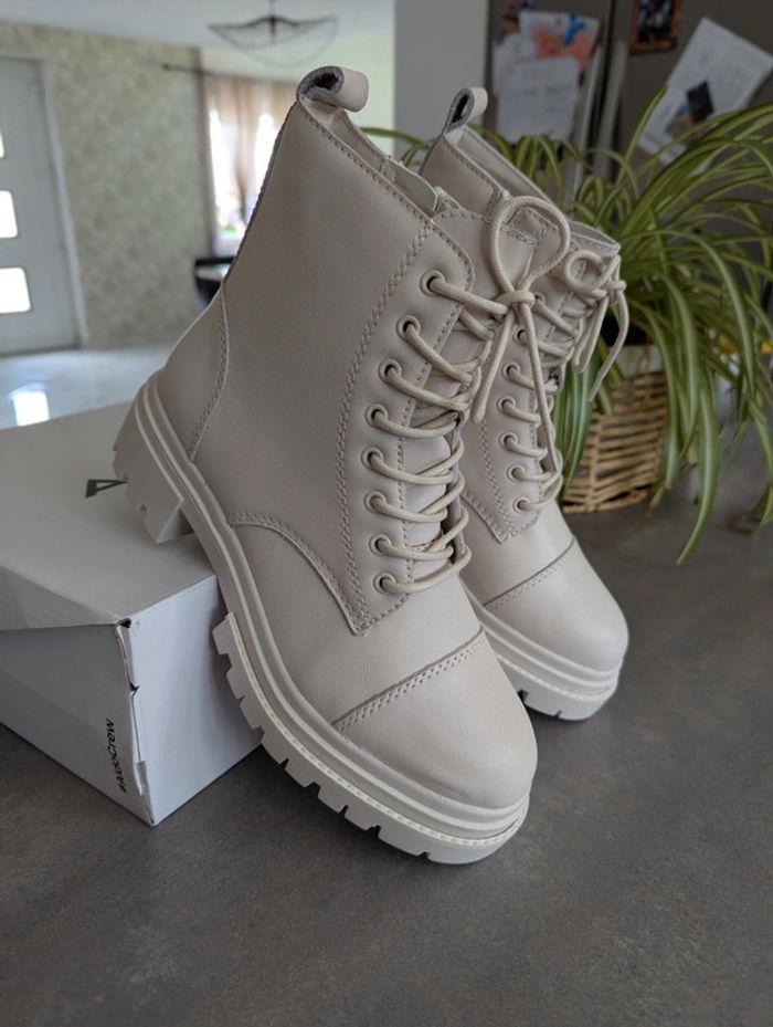 Bottines Aldo - Taille 38 - Neuf avec étiquette - Valeur 150€ - photo numéro 2