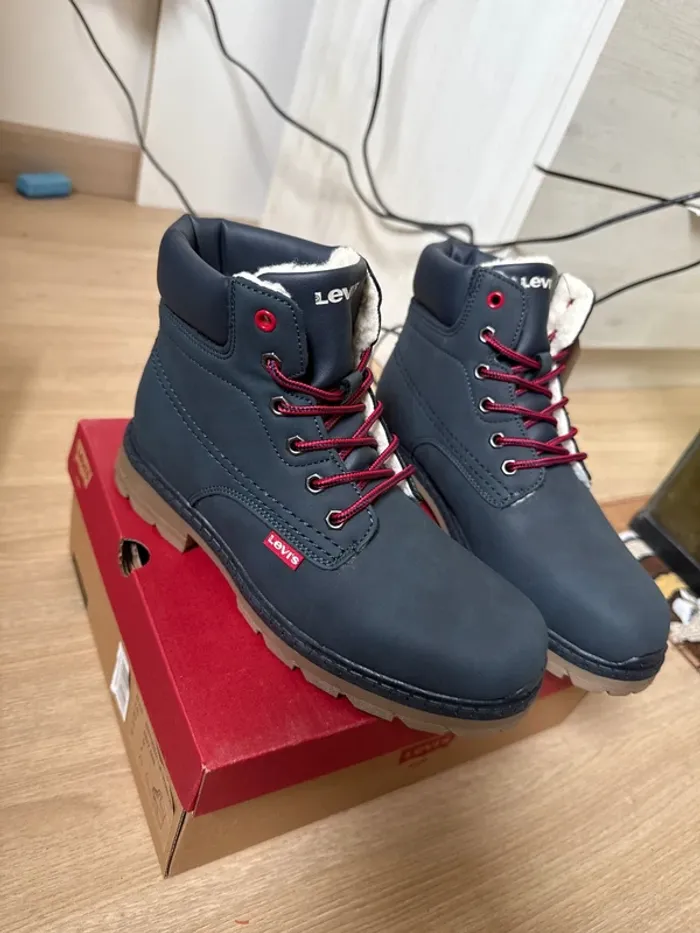 Magnifiques bottines Levi’s neuves avec étiquette pointure 36 - photo numéro 4