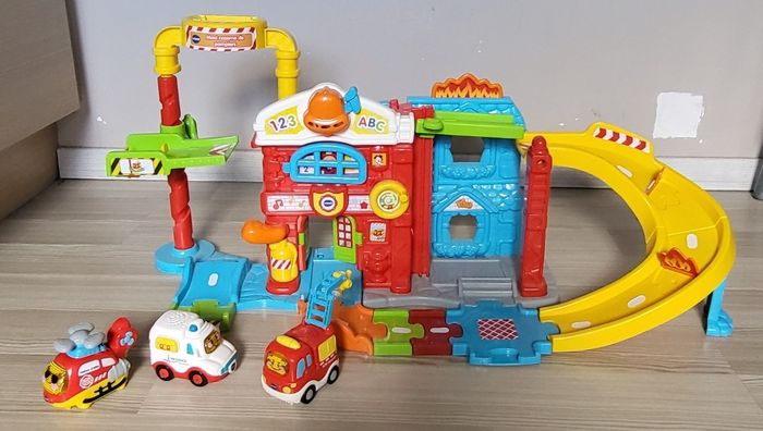 Tut tut bolide caserne pompier