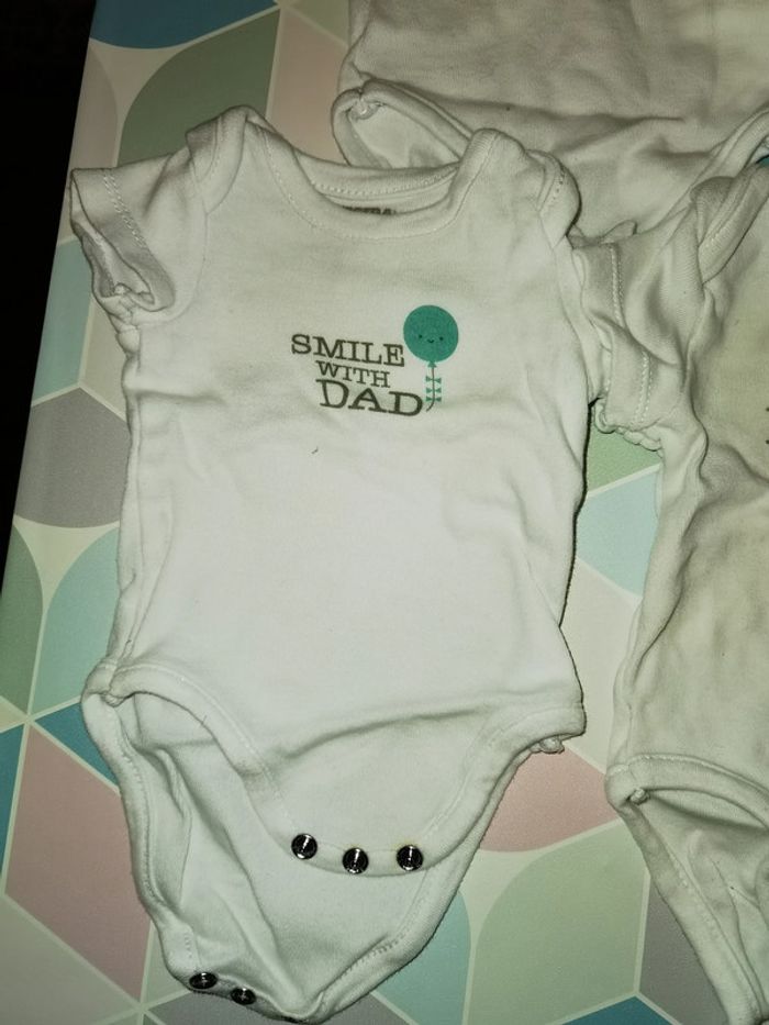 D2352 - lot de 5 bodies garçon 1 mois - photo numéro 4